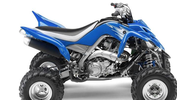 Yamaha Raptor 700R In Blue Side Pose